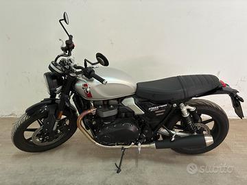 Triumph Speed Twin  900 anno 2025