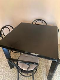 Tavolo apribile lucido nero piu 6 sedie