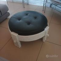 Sgabello/pouf in legno bianco