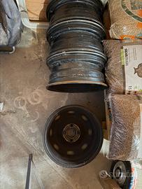 cerci r15. Bolt Pattern (PCD): 4x108 (4x4.25)