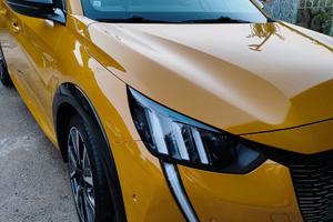 Peugeot 208 GTline 1.5 HDi 100CV.