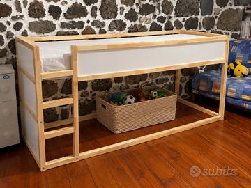 Letto in legno Ikea cameretta bambino