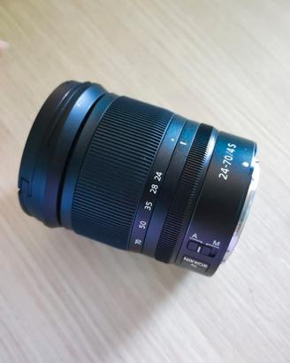 Nikkor Z 24-70mm f/4 S - Pari al Nuovo