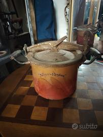 Antica pentola a pressione 