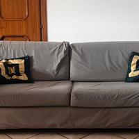 Divano e cuscini (2 divani abbinati)