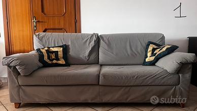 Divano e cuscini (2 divani abbinati)