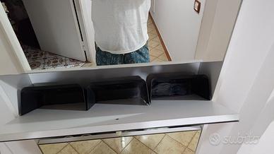 A NAPOLI QURTIERE FLEGREO SCARPIERA CON SPECCHIO