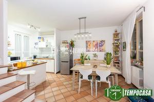 3 LOCALI CON STUDIO GIARDINO E BOX