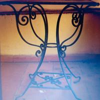 tavolo in ferro battuto 