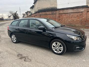 Peugeot 308 1,5 130cv automatica eat8