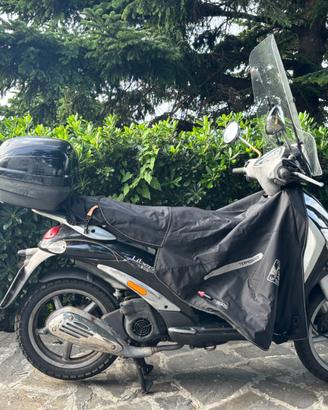 Liberty 125 (2008) 24888km gomme nuove + accessori