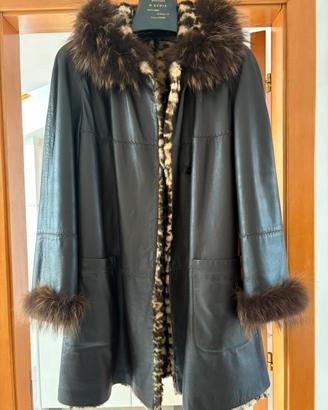 Cappotto in pelle con pelliccia