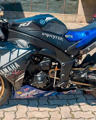Yamaha R1 2009
