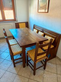 Tavolo in legno massello +panche + sedie + cuscini