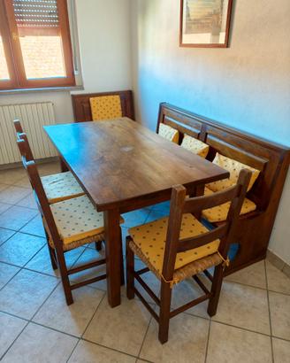 Tavolo in legno massello +panche + sedie + cuscini