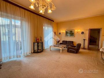 MULTILOCALE A MONTEFIASCONE