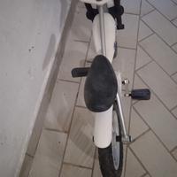 Bici.bimbo stile moto