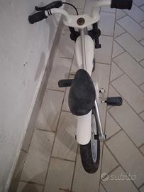 Bici.bimbo stile moto