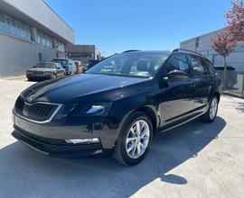 SKODA Octavia Station Wagon 1.6 TDI 115CV - AUTO 