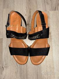 sandalvi esitivi neri