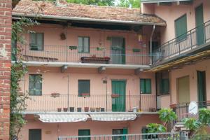 Cascina immersa nel verde