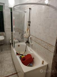 Vasca da bagno idromassaggio Ariston