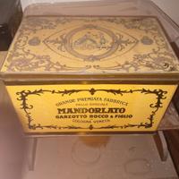 scatole in latta decorate