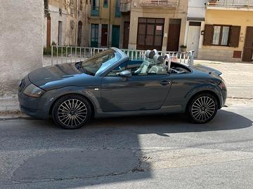 Audi tt cabrio mk1