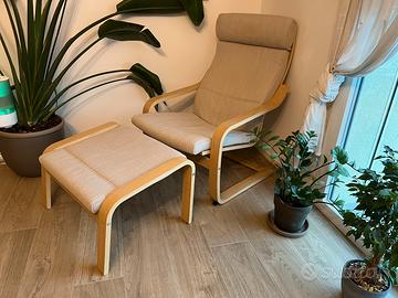Poltrona Poang Ikea con poggiapiedi