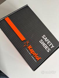 2 paia di scarpe antinfortunistiche (num 37 e 41)