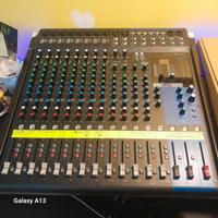 mixer yamaha MG16UX