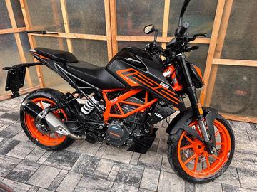 Ktm Duke 125 anno 2021