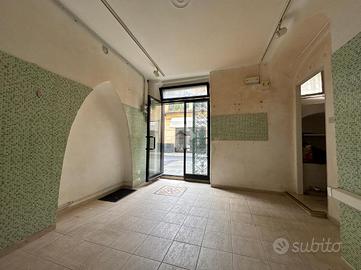 NEGOZIO A CHIAVARI