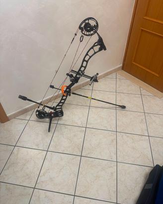 Arco compound professionale PRIME BLACK 9