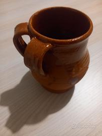 Vaso in terracotta con due manici