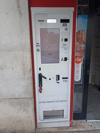 DISTRIBUTORE SIGARETTE