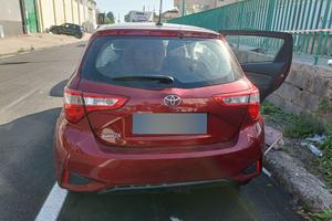 Toyota Yaris sinistrata 