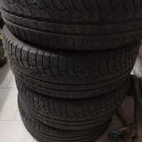 4 gomme invernali Nokian 205 55 16 