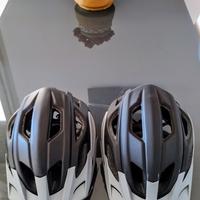 Coppia Caschi WAG S-191 M + L - Come NUOVI