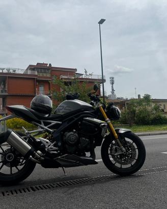 Thriump Speed Triple 1200 RS (2022)