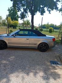 AUDI A4 CABRIO 2,5