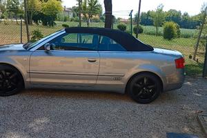 AUDI A4 CABRIO 2,5