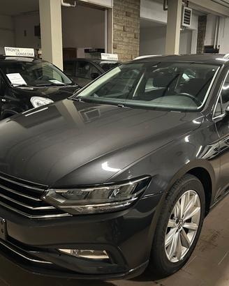 Volkswagen Passat Variant 2.0 TDI IVA ESPOSTA 122 