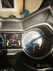 X max tech max yamaha