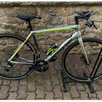 cannondale Synapse flat bar tiagra