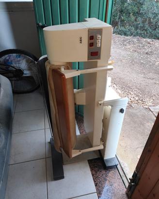 Stiratrice a rullo AEG