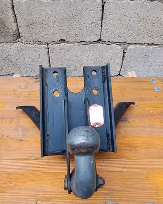 Gancio Traino Ellebi per Uaz 469