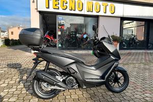 Kymco Skytown 125 - BAULETTO E PARABREZZA