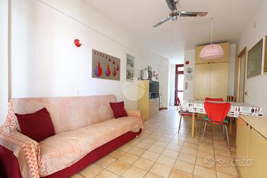 3 LOCALI A ALBA ADRIATICA