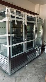 Frigo vetrina. Negativa positivo